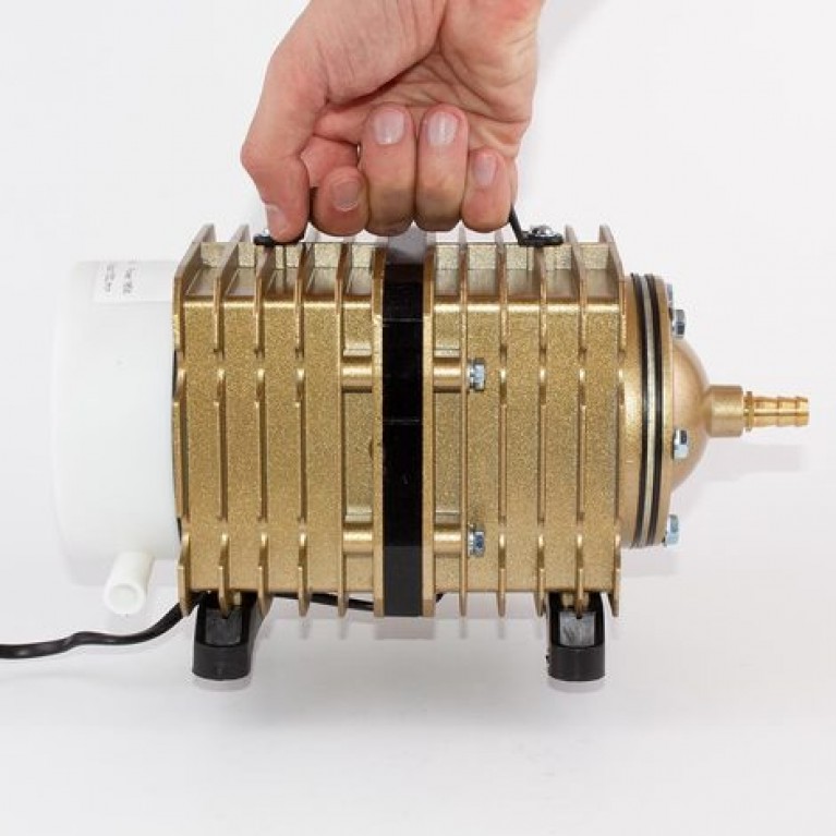 Аэратор для пруда ACO-012, 150 л/м, 0,42 бар, 185 вт , может работать зимой и летом
